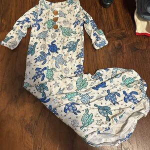Sea Turtle Splash Newborn Baby Knot Gown & Hat Set - Caden Lane